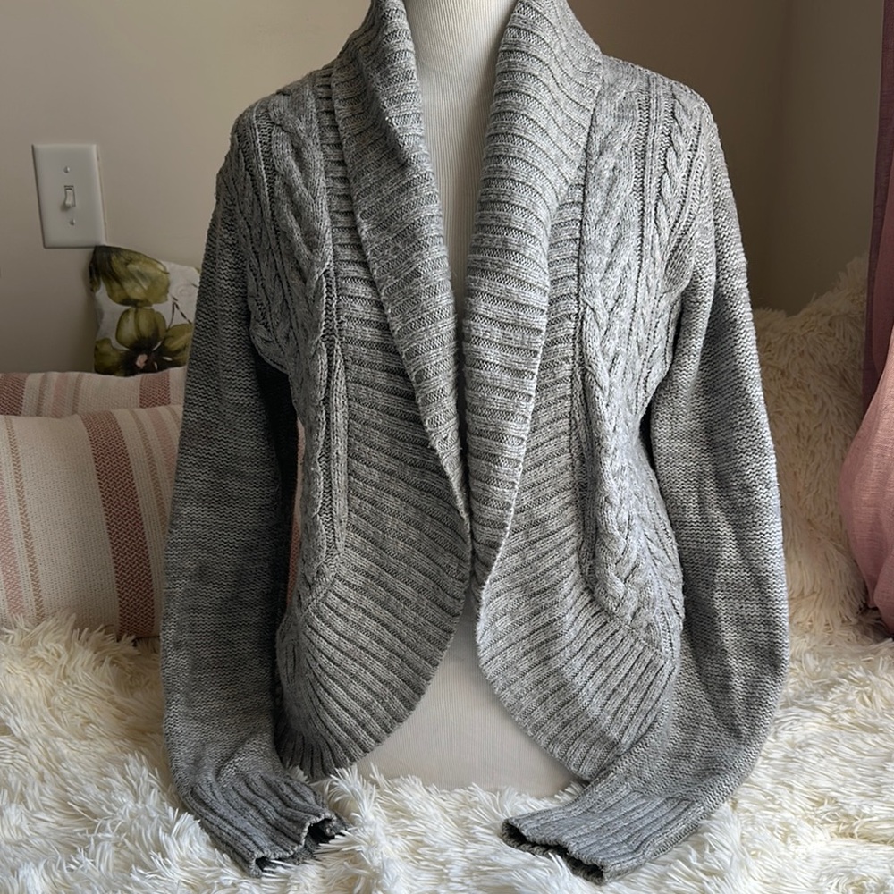 Gray Cable Knit Women's Sweater size medium